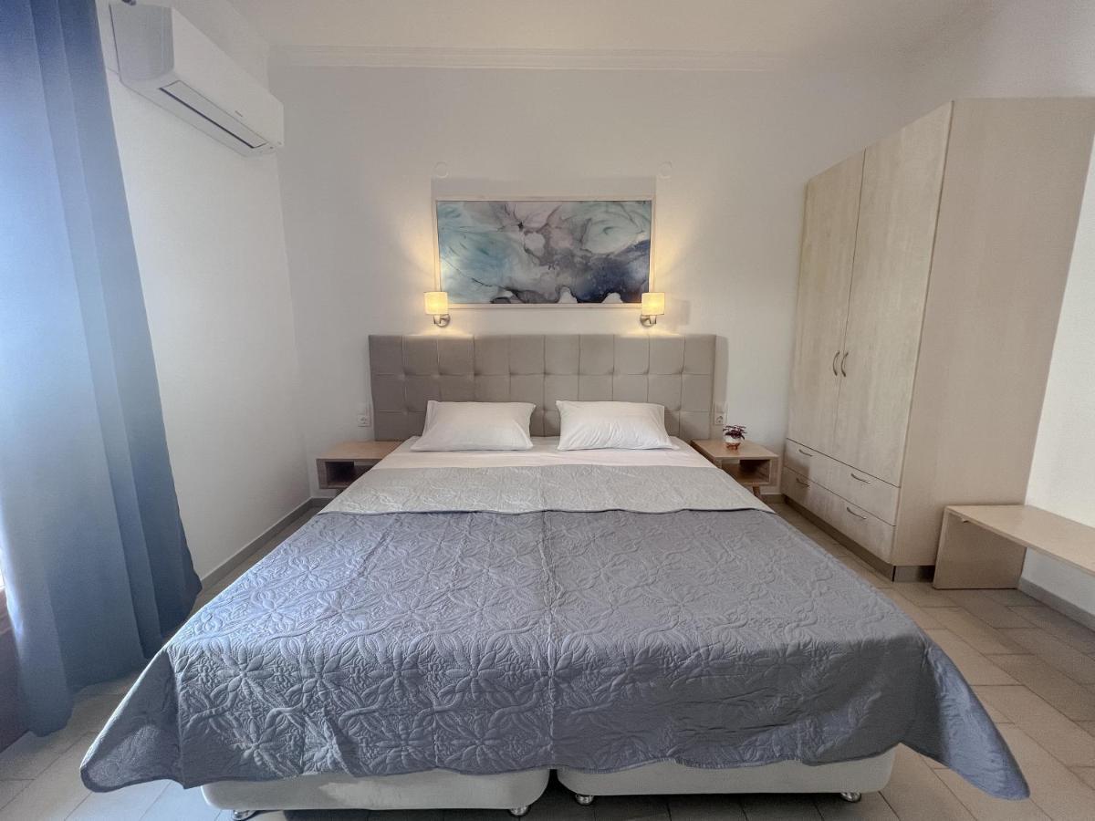 Athanasia Apartments Skiathos Town Exterior photo