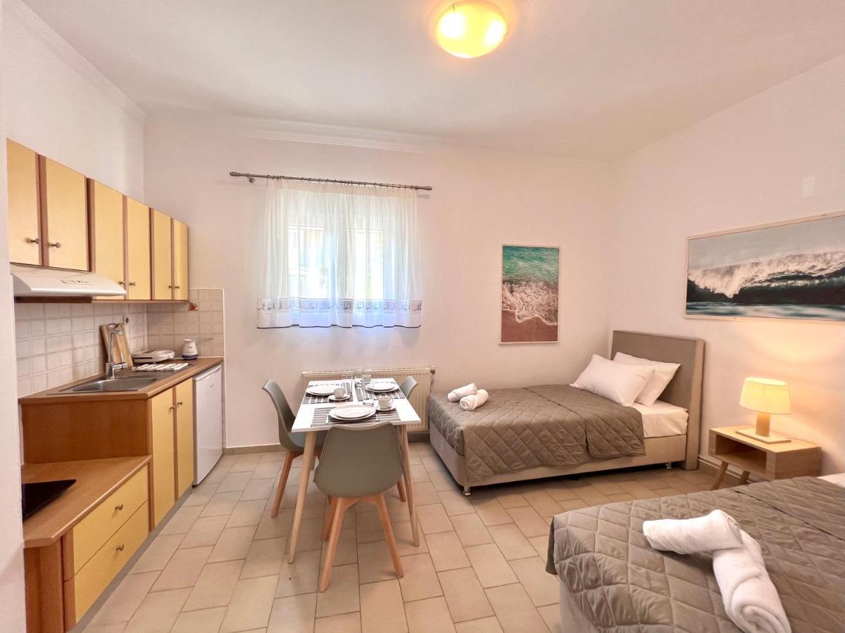 Athanasia Apartments Skiathos Town Exterior photo