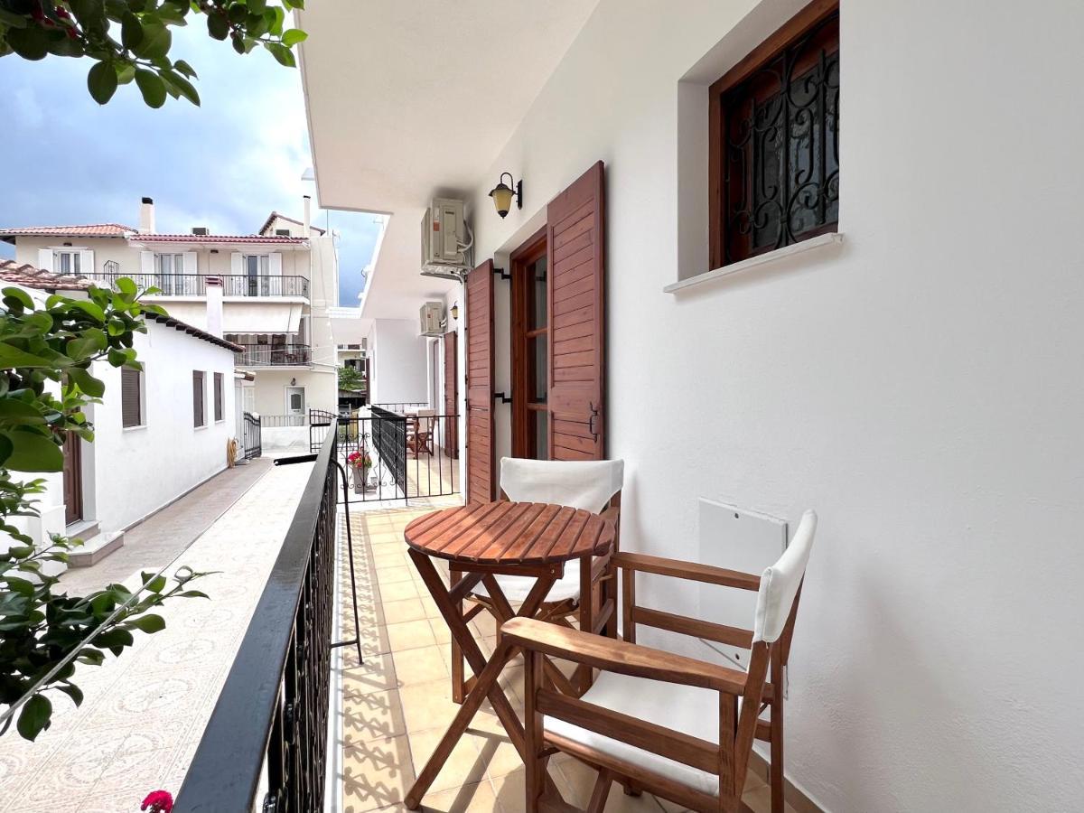 Athanasia Apartments Skiathos Town Exterior photo
